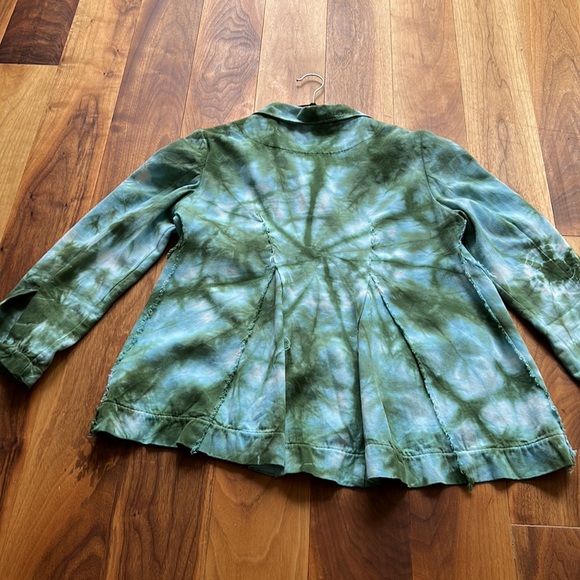 Maison Cherie Green Batik Jacket - Picture 4 of 9